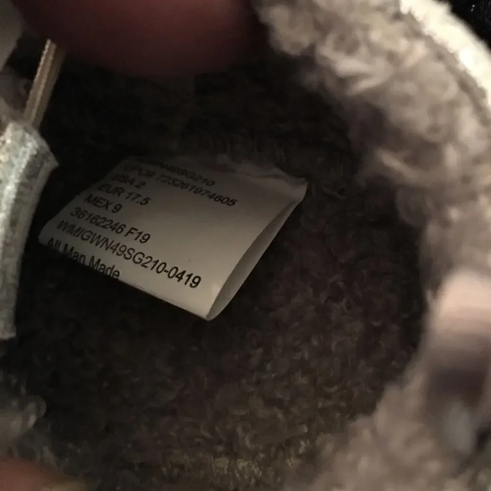 Silver metallic shimmer Sherpa lined moccasins‎